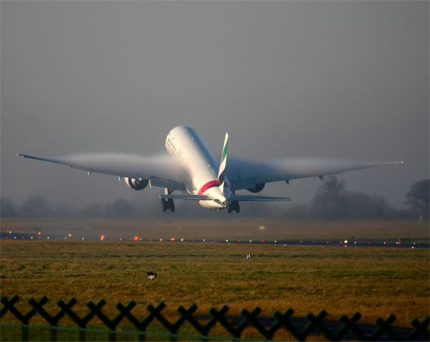 Boeing 777-200 (A6-ENC) - Departing Dublin for Dubai, United Arab Emirates