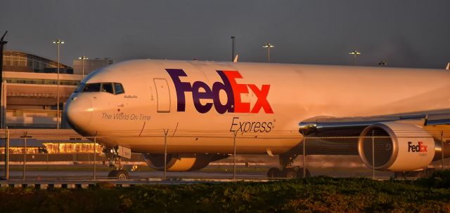 BOEING 767-300 (N141FE) - N141FE nicknamed Maddox Ace turning around for departure out of SFO