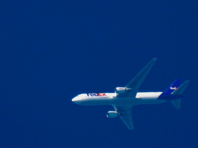 BOEING 767-300 (N133FE) - FDX324