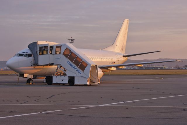 Boeing 737-500 (D-ACIN) - Cirrus Airlines - Boeing 737-53C C/N 24825/1894 - D-ACIN - at EDDR 2006-01-04.