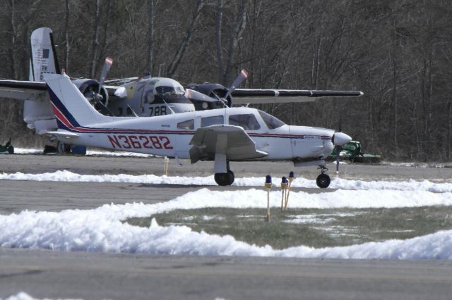 Piper Cherokee (N36282)