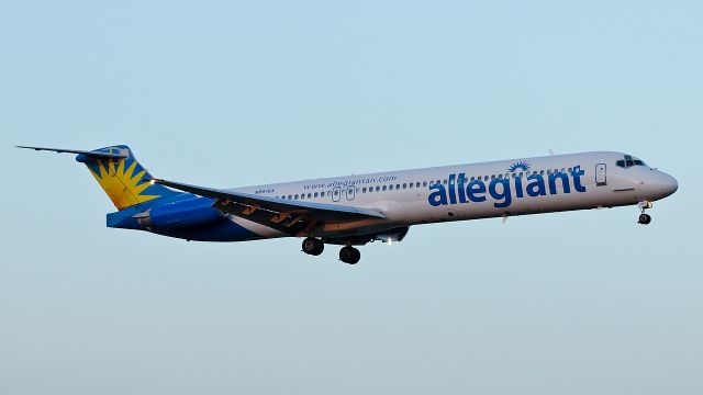 McDonnell Douglas MD-83 (N881GA) - Landing Runway 21 as sunsets 07-18-2013