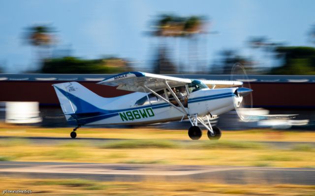 MAULE MT-7-260 Super Rocket (N96WD) - Taking off from 31R, taken by @planesthetics (on instagram).