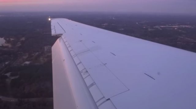 Boeing 717-200 (N977AT) - Landing in ATL