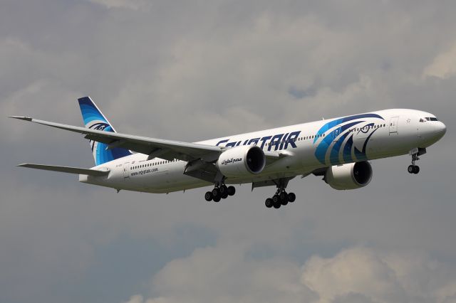 BOEING 777-300ER (SU-GDO) - EgyptAir Boeing 777-300ER approaching Suvarnabhumi Airport