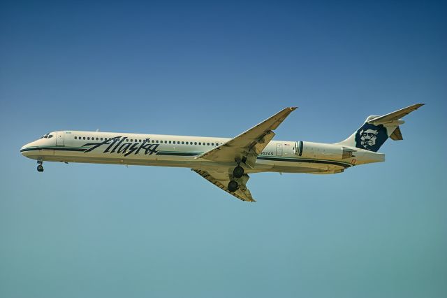 McDonnell Douglas MD-80 (N962AS)