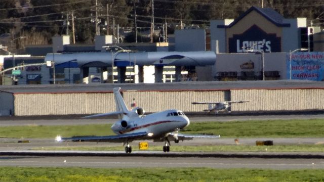 Dassault Falcon 900 (N988H) - 20150223-170500.jpgbr /Dassault Falcon 900 (N988H)