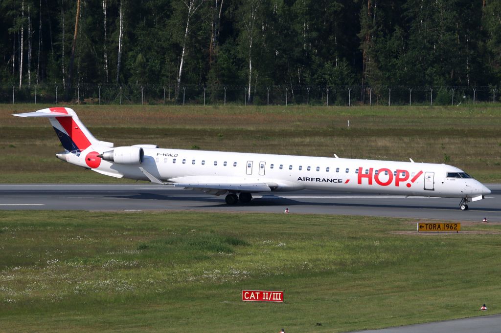 Bombardier CRJ-1000 (F-HMLO)