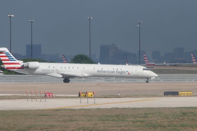 Canadair Regional Jet CRJ-200 (N927LR)