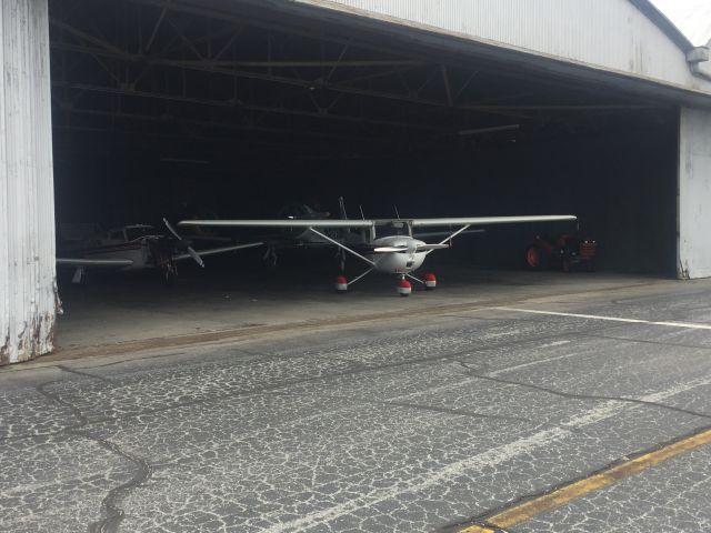 Cessna Commuter (N150V)