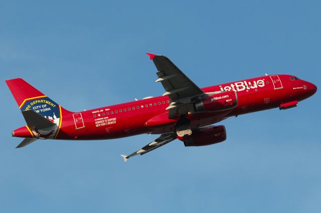 Airbus A320 (N615JB)