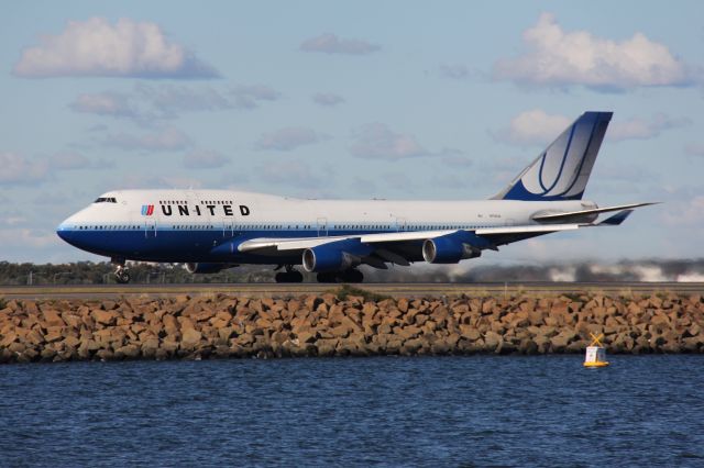 Boeing 747-200 (N174UA) - Boeing 747-422, showing the old livery at Sydney Kingsford Smith International Airport br /Photo: 19.05.2013