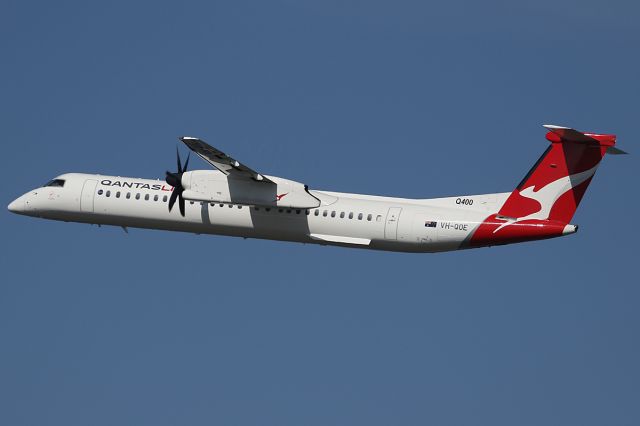 de Havilland Dash 8-400 (VH-QOE) - ON 31 OCTOBER 2018