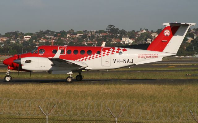 Beechcraft Super King Air 350 (VH-NAJ) - Photographed from the YSSY mound viewing area, 09 October 2014