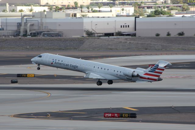Canadair Regional Jet CRJ-900 (N942LR)