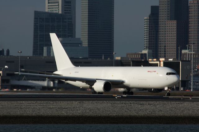 BOEING 767-300 (N761CK)