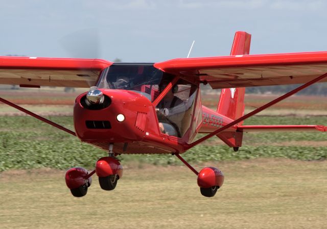 24-5333 — - An Aeroprakt Foxbat about to touch down at Clifton, Qld, Aust.