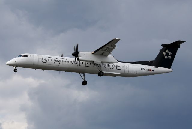 de Havilland Dash 8-400 (OE-LGO)