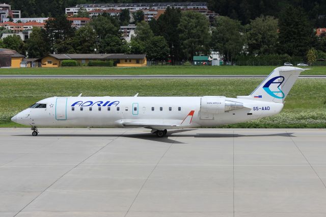 Canadair Regional Jet CRJ-200 (S5-AAD)