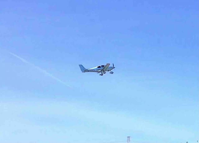 Cirrus SR22 Turbo (N786KD) - 2020 Cirrus SR22T G6 taking off from San Carlos