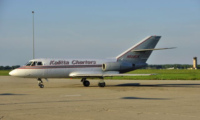 Dassault Falcon 20 (N808CK) - Kalitta Charters Dassault Falcon 20 N808CK in Willow Run Airport