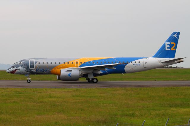 Embraer ERJ-190 (PR-ZGQ)