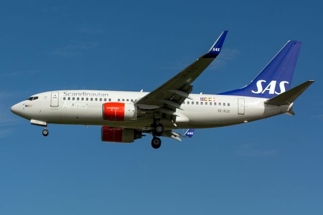 Boeing 737-700 (SE-RJS)