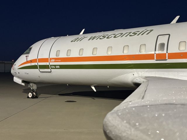 Canadair Regional Jet CRJ-200 (N471ZW)