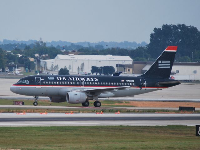 Airbus A319 (N762US) - Photo taken by Hunalink2 - 9/19/09