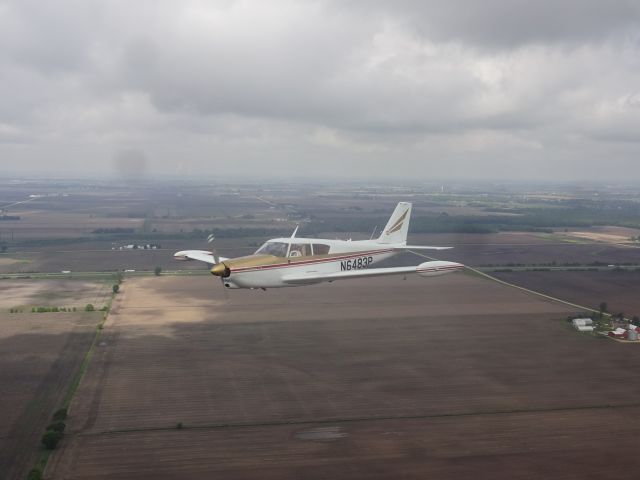 Piper PA-24 Comanche (N6483P)