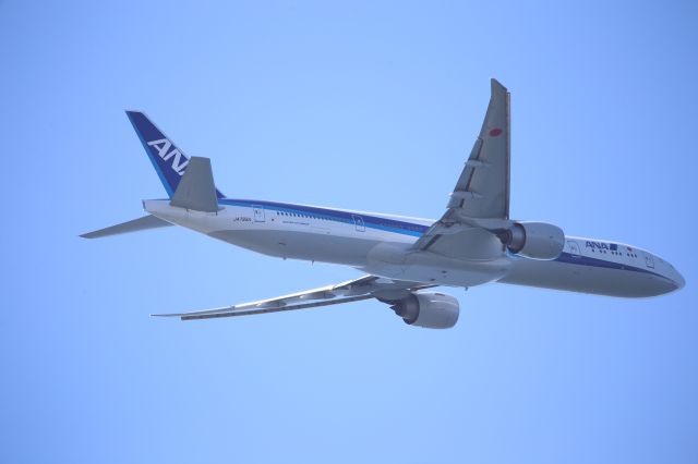 BOEING 777-300ER (JA793A)