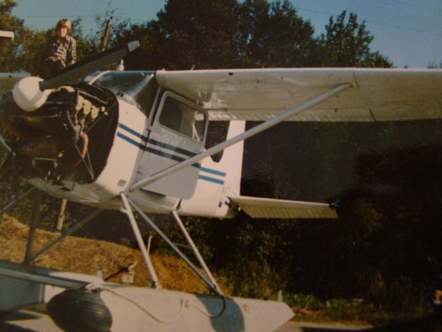 Cessna Skywagon 180 — - Me sitting on the wing of 34U C-180 at Westwego Airport.