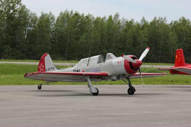 YAKOVLEV Yak-52 (C-GYTW) -  Aéroport de Joliette QC. CSG3 C-GYTW Yakovlev 52 TW Aérostar Expérimental 07-06-2015