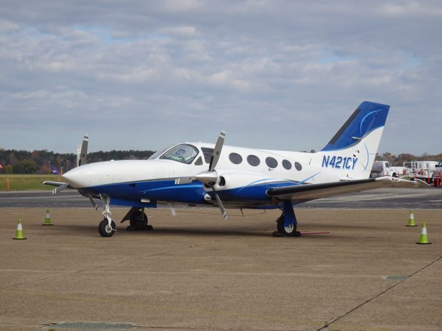 Cessna 421 (N421VY)