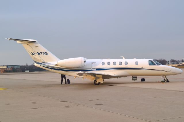 Cessna Citation CJ4 (M-NTOS)