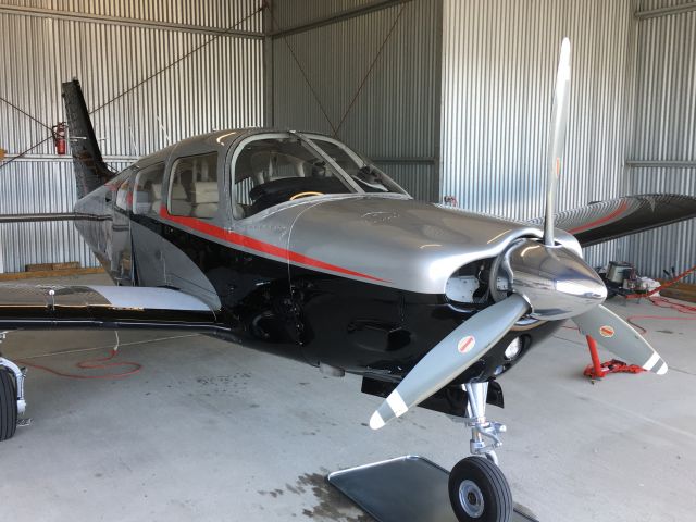 Piper Cherokee Arrow (N32552)