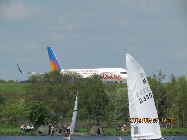 Boeing 737-700 (G-LASK)