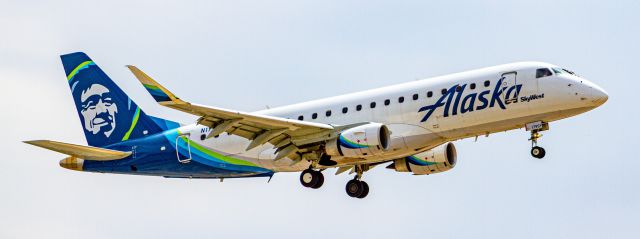 Embraer 175 —