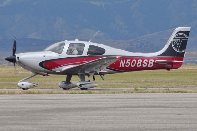 Cirrus SR22 Turbo (N508SB)