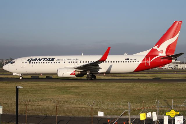 Boeing 737-800 (VH-VXT) - on 1 December 2017