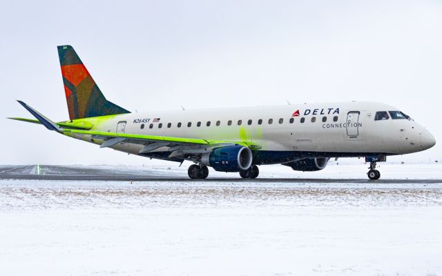 EMBRAER 175 (long wing) (N264SY)