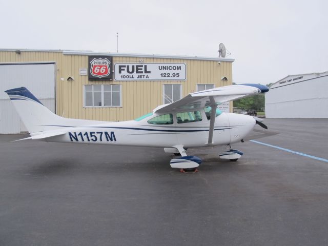 Cessna Skylane (N1157M) - The Skylane is a very good personal travel aircraft.