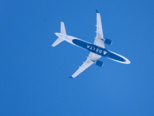 Airbus A220-300 (N319DU) - DAL2341br /IAH-MSPbr /12/11/2024