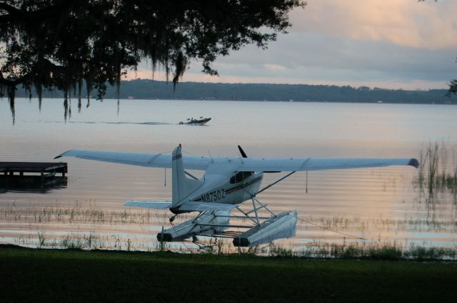 Cessna Skywagon (N8750Z) - LAKE KERR FL.