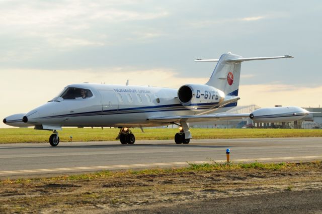 Learjet 35 (C-GYFB)