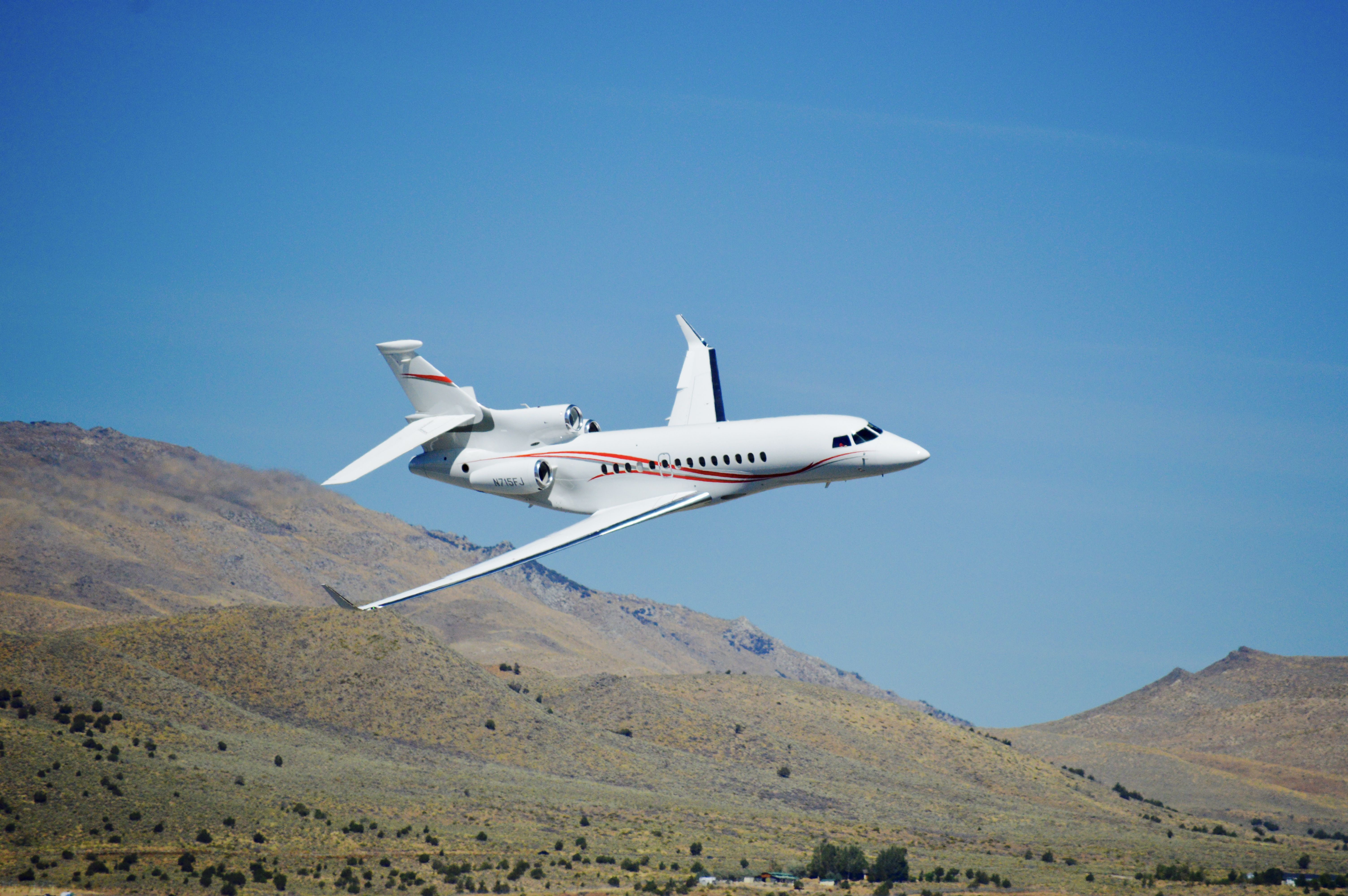 Dassault Falcon 7X — - Dassault Falcon 7  low pass Reno 2015