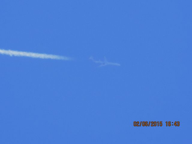 Canadair Regional Jet CRJ-700 (N500AE) - Envoy Air flight 3235 from DFW to CID over Southeastern Kansas at 37,000 feet.