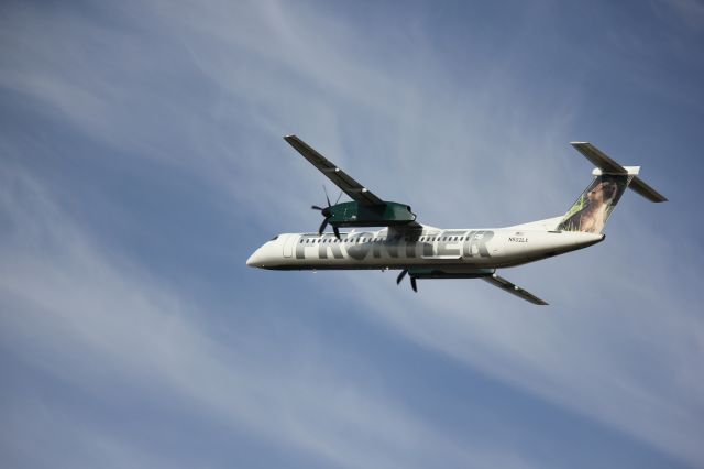 de Havilland Dash 8-400 (N502LX)