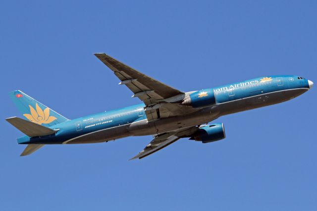 Boeing 777-200 (VN-A146)