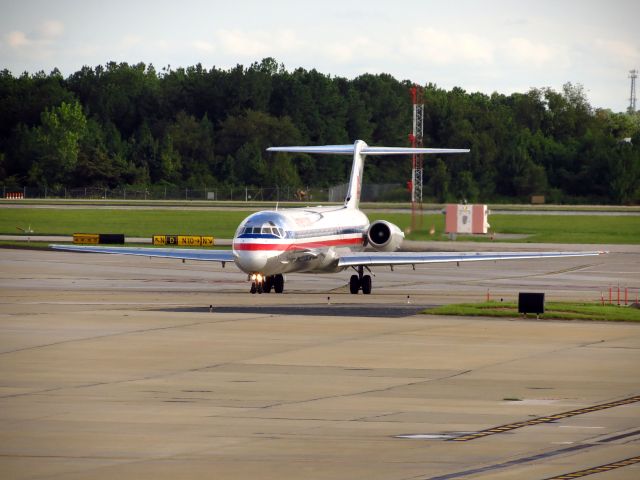 McDonnell Douglas MD-82 (N7512A)
